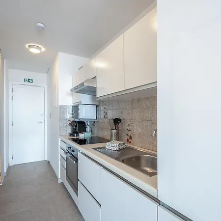 Apartamento 1 Bedroom Awesome In