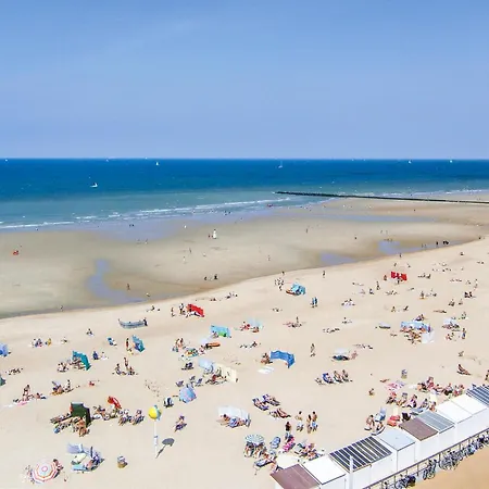 1 Bedroom Awesome In Apartment *